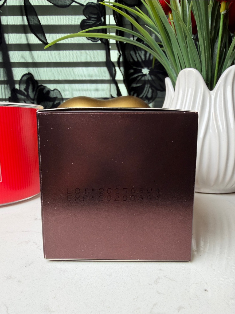 Secret Radiance Sleep Mask - Gold/Bronze - Picture 2 of 3